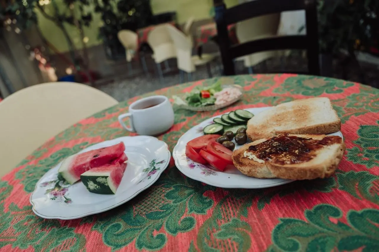 Milingona City Center Hostel Tirana